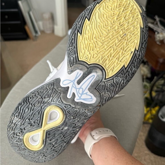 Nike Kyrie Infinity (Smoke and Mirrors) - Picture 9 of 10